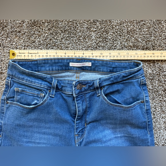 Levi's Classic Mid-Rise Skinny Jeans Wash Blue Women's Size 12 - Picture 9 of 10
